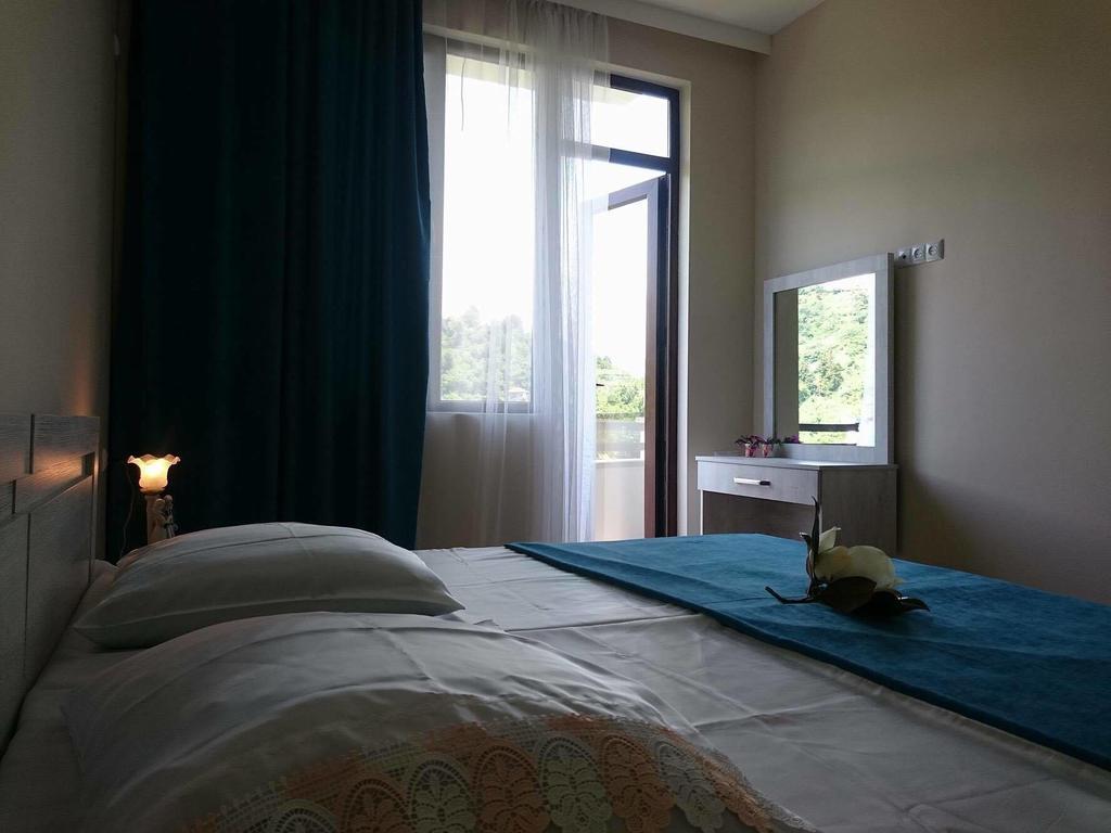 Holiday House Green Cape Batumi Hotel Mtsvane Konts'khi Ngoại thất bức ảnh