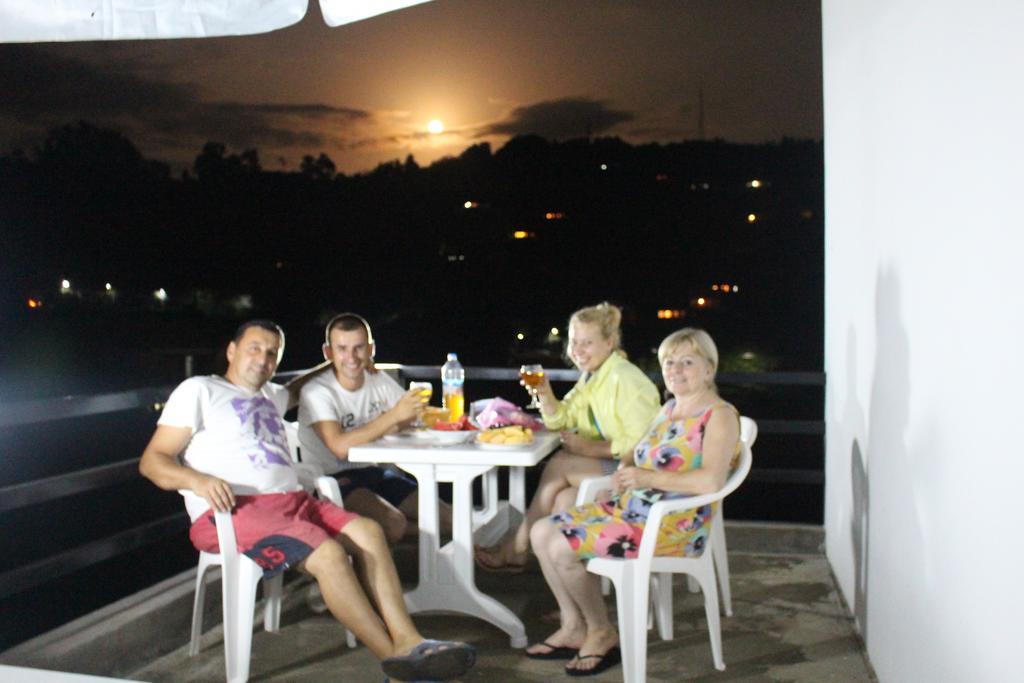 Holiday House Green Cape Batumi Hotel Mtsvane Konts'khi Ngoại thất bức ảnh